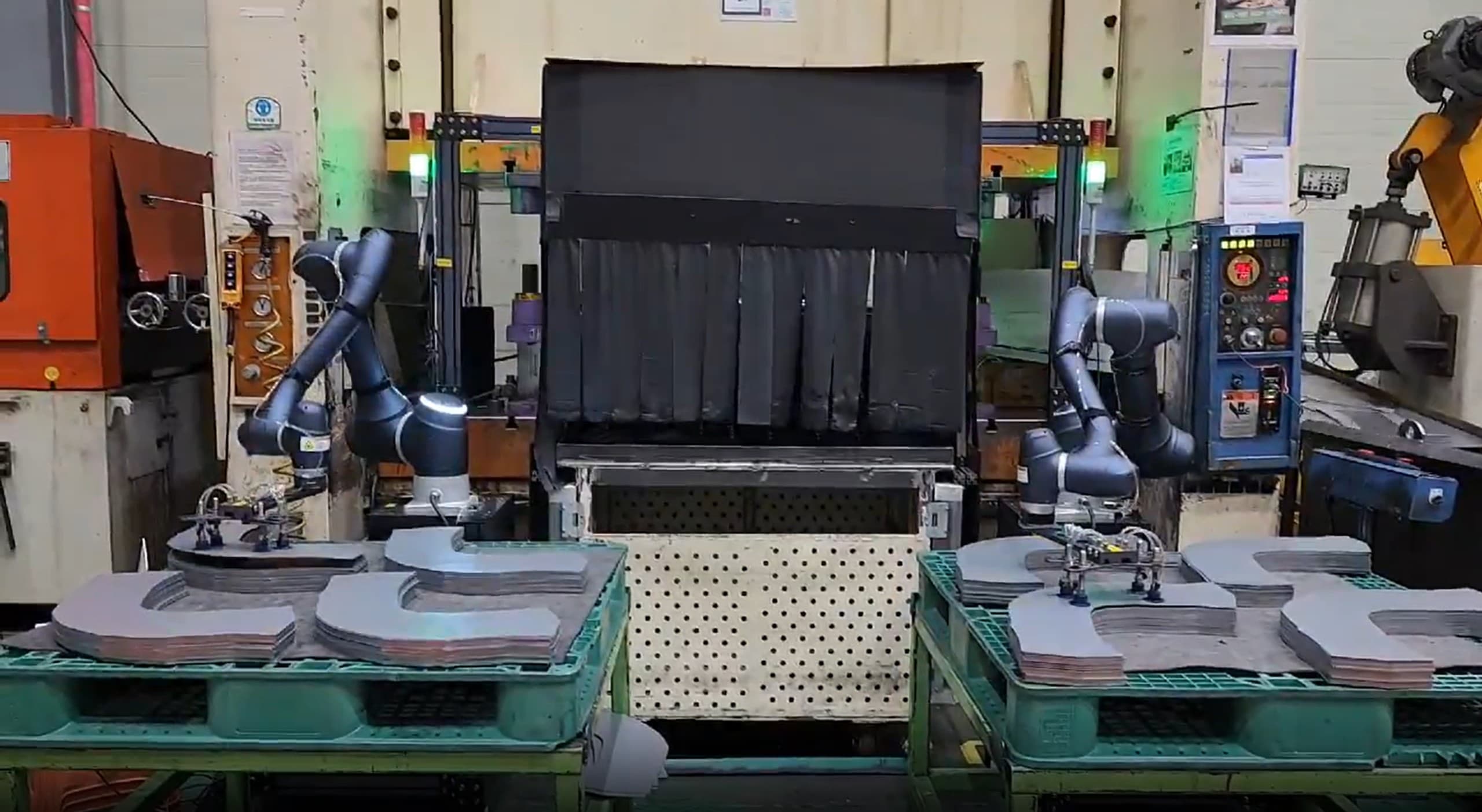 픽시스(PICKSYS) 3D 비전과 두산 협동로봇을 활용한 픽 앤 플레이스 솔루션