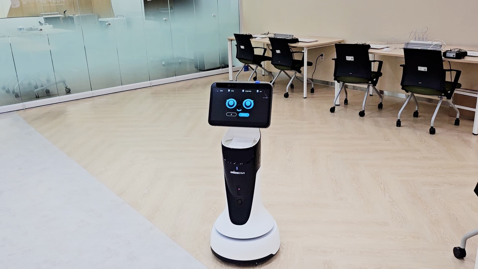 마로솔 달서디지털체험센터 안내로봇 포미