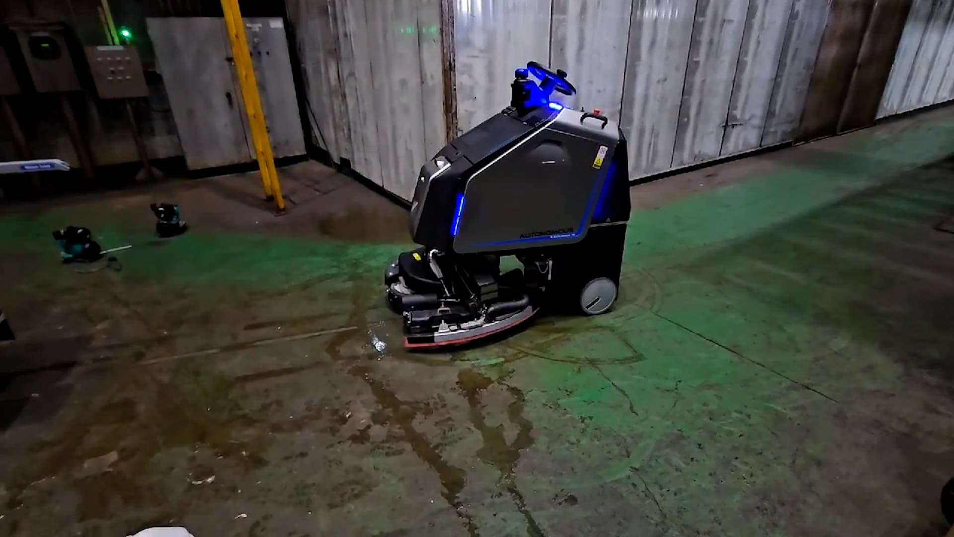 KG스틸 900평 공장이 번쩍번쩍!✨ 묵은 때까지 지우는 산업용 청소로봇 SC75 도입사례