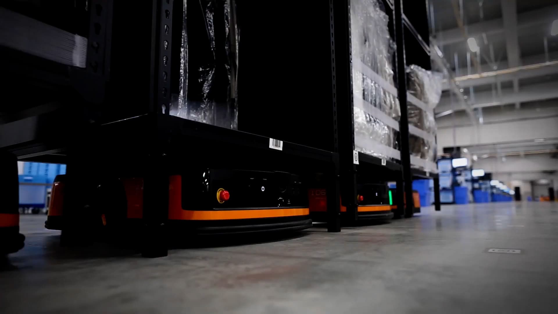 일본 패션기업 창고자동화 성공 사례 공개😎 (HIK AMR 물류로봇 181대 도입사례)