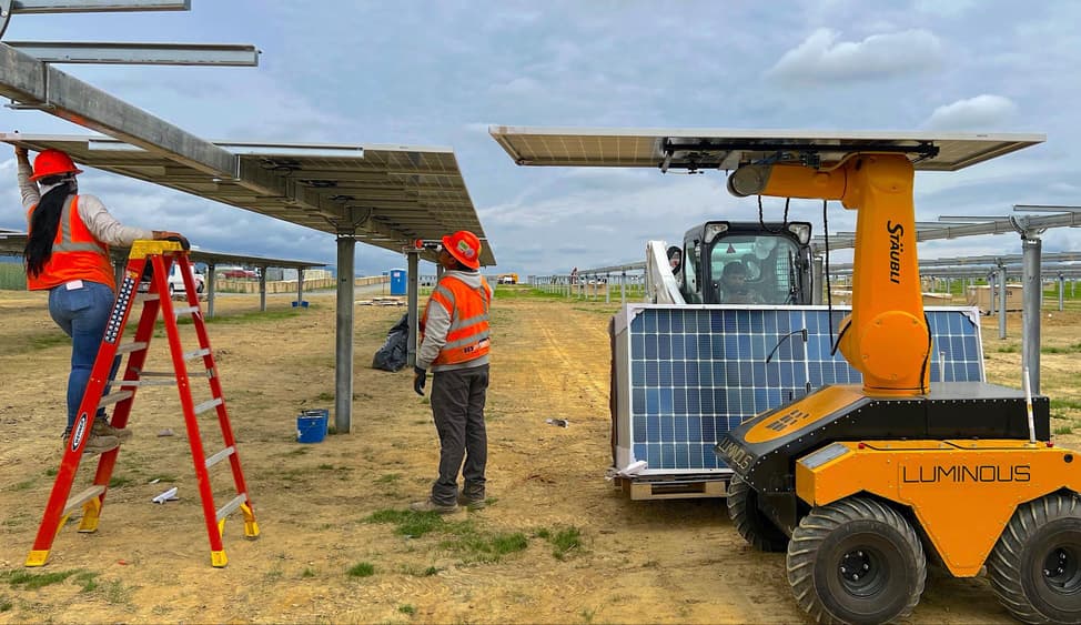 태양광 패널 설치 자동, 이동형 로봇팔(모바일 매니퓰레이터)에게 맡긴 이유(루미너스로보틱스)